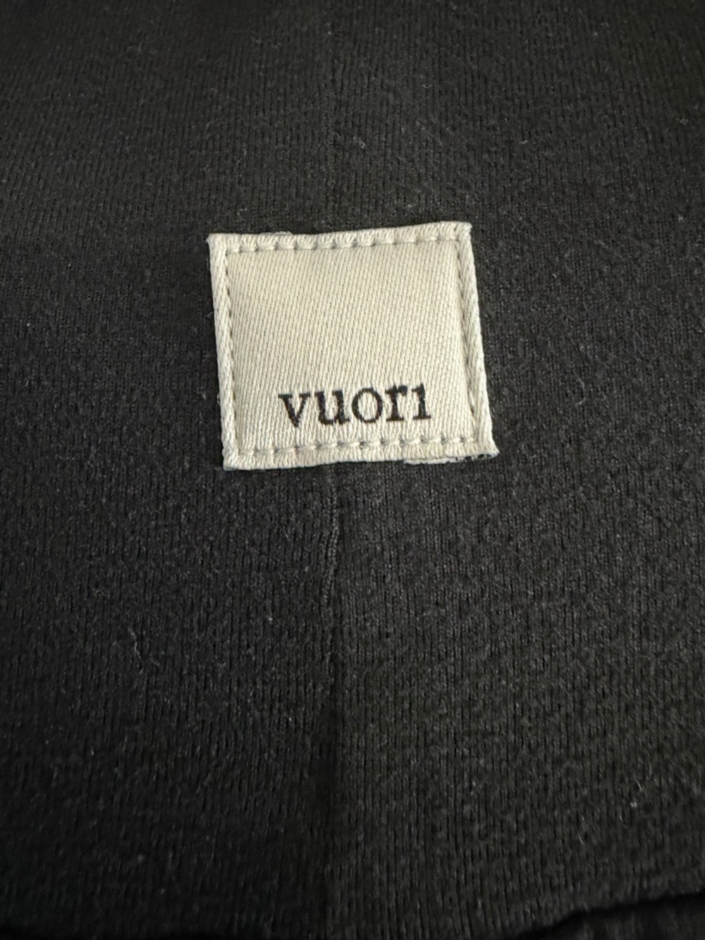 Vuori Black High-Rise Lux at Ease Cropped Performance Joggers Small - Picture 6 of 11